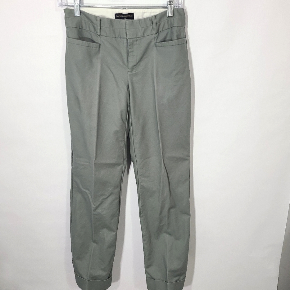 Banana Republic Women's Size 2S Short Pants Color Green Casual‎ Office